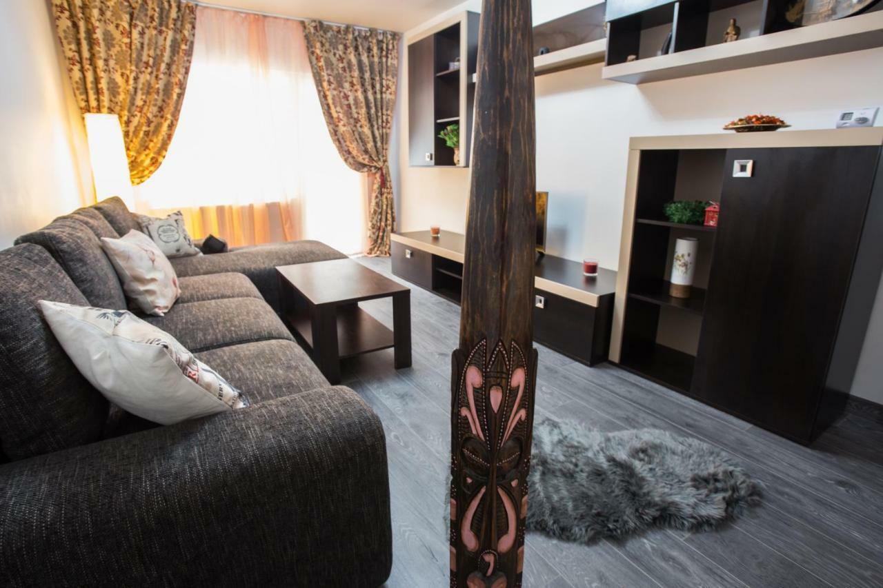 Ferienwohnung Apartament Feelmount Buşteni Exterior foto